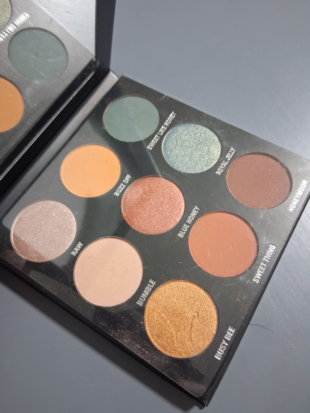 Kylie Cosmetics-Kylie Jenner Pressed Powder Palette